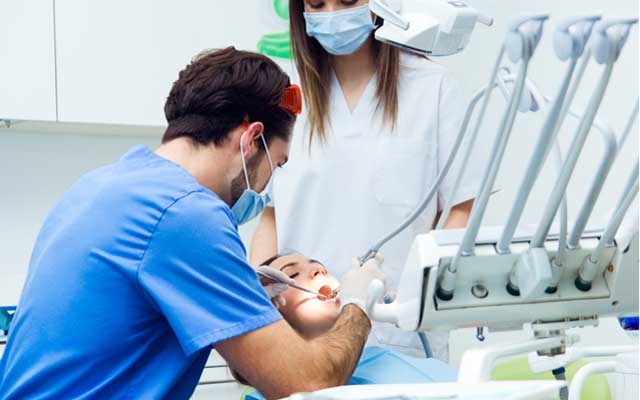 DENTISTS: DIFFICULT NEGOTIATIONS ON DENTAL CARE