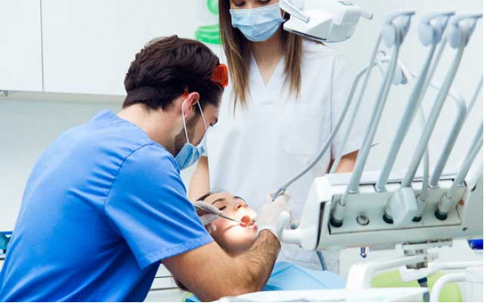 DENTISTS: DIFFICULT NEGOTIATIONS ON DENTAL CARE